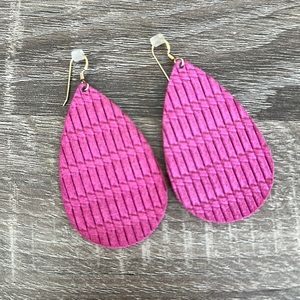 Nickel & Suede Leather Earrings - Pink